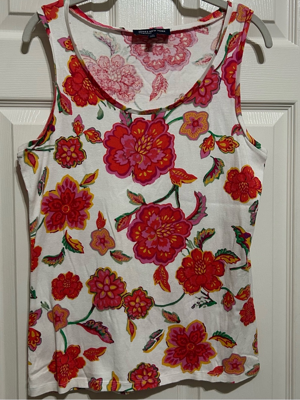 Jones New York White Tank Top with Pink and Red Floral Print